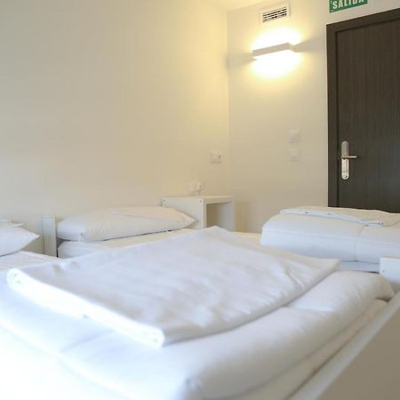 Aterpe Kanpezu Hostel Santa Cruz de Campezo Екстериор снимка